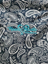 Load image into Gallery viewer, Navy &amp; White F/B Paisley